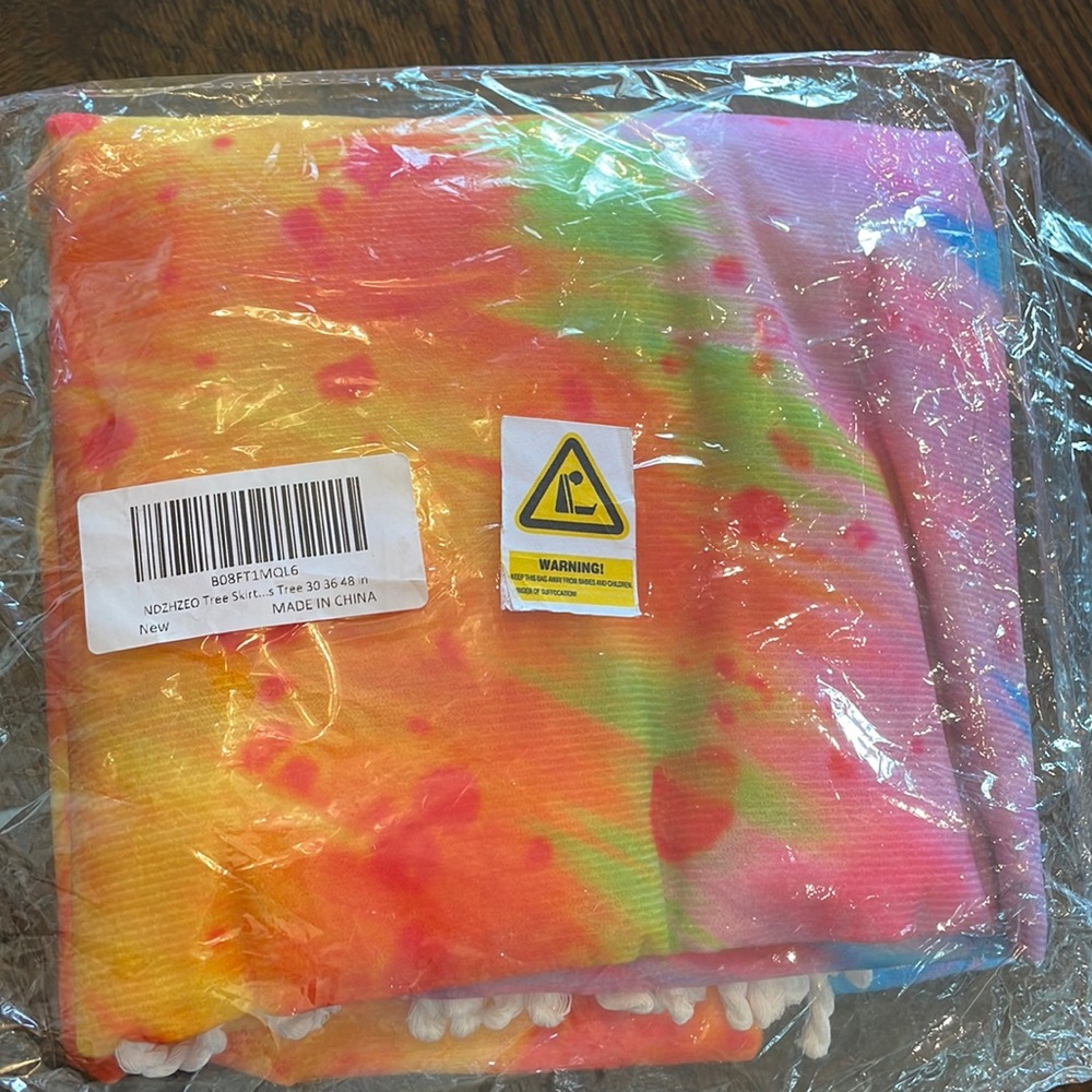 Tie dye  48’ colorful Christmas Tree skirt with tassels- NWT
